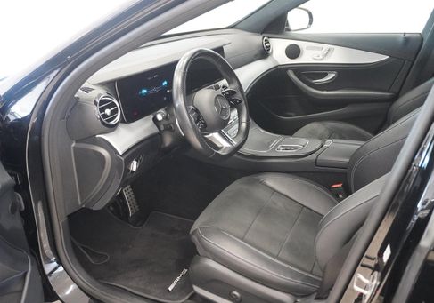 Mercedes-Benz E 300, 2023 2