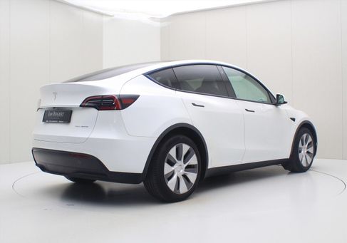 Tesla Model Y, 2023 2