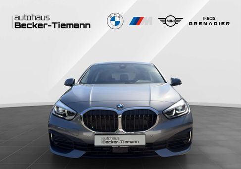 BMW 120, 2023