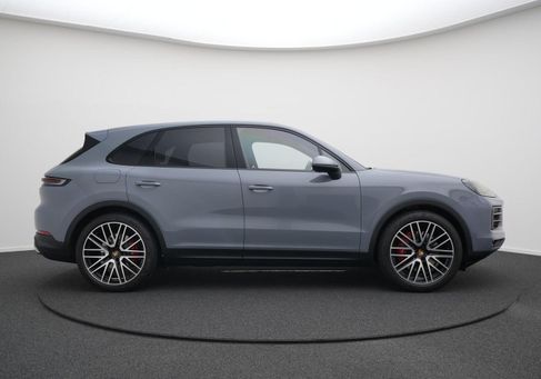 Porsche Cayenne, 2023