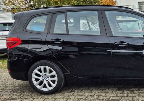 BMW 218, 2021 3