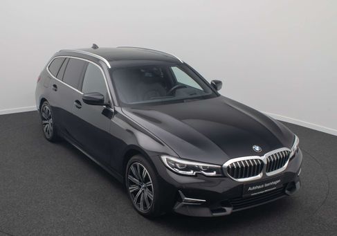 BMW 330, 2021