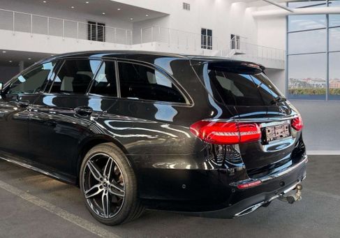 Mercedes-Benz E 400, 2020