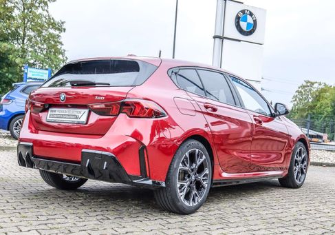 BMW 120, 2025