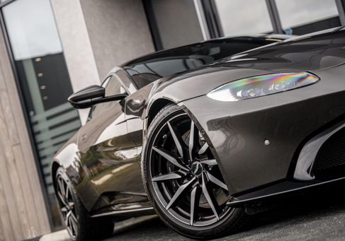 Aston Martin V8 Vantage, 2021