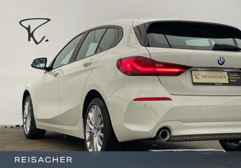 BMW 118, 2022