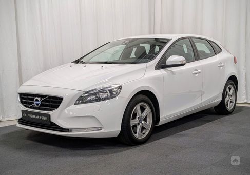 Volvo V40, 2016