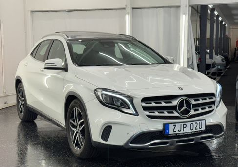 Mercedes-Benz GLA 200, 2020