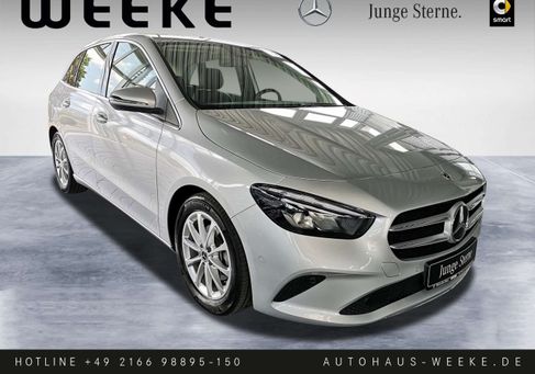 Mercedes-Benz B 200, 2022