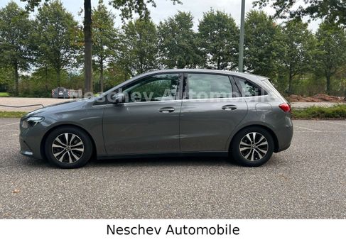Mercedes-Benz B 200, 2023 2