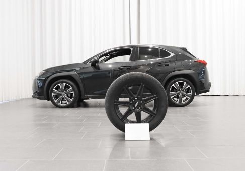 Lexus UX, 2020