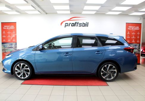 Toyota Auris Touring Sports, 2016