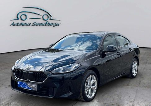 BMW 220, 2025 2