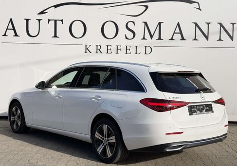 Mercedes-Benz C 300, 2022
