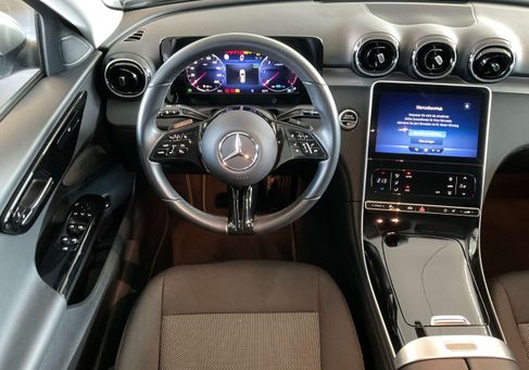 Mercedes-Benz C 200, 2022