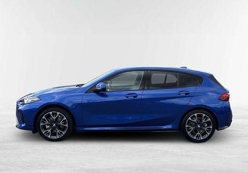 BMW 120, 2025 3