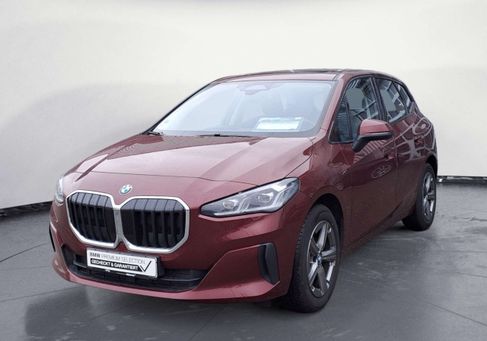 BMW 220, 2025