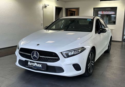 Mercedes-Benz A 200, 2022
