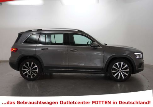 Mercedes-Benz GLB 200, 2021