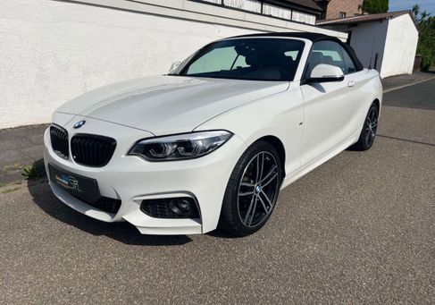 BMW 220, 2020