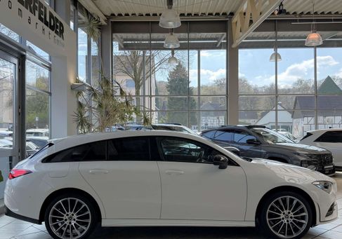 Mercedes-Benz CLA 250, 2022