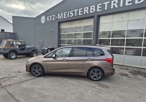 BMW 216, 2019