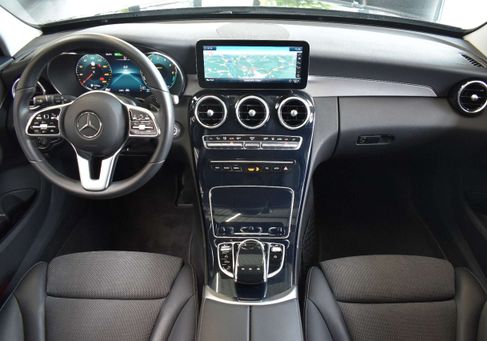 Mercedes-Benz C 300, 2020