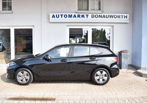 BMW 118, 2023
