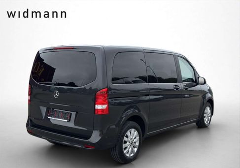 Mercedes-Benz V 220, 2022