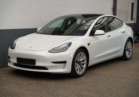Tesla Model 3, 2021 3