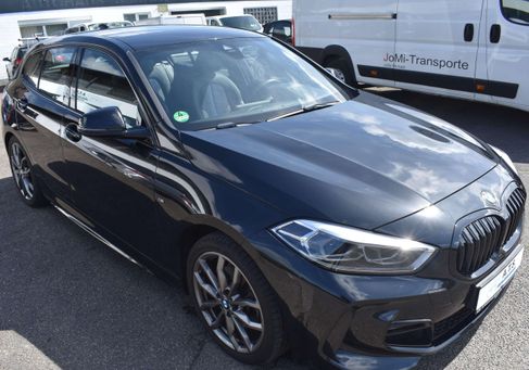 BMW 118, 2021