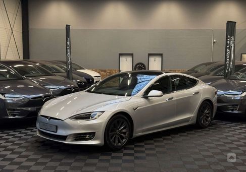 Tesla Model S, 2018