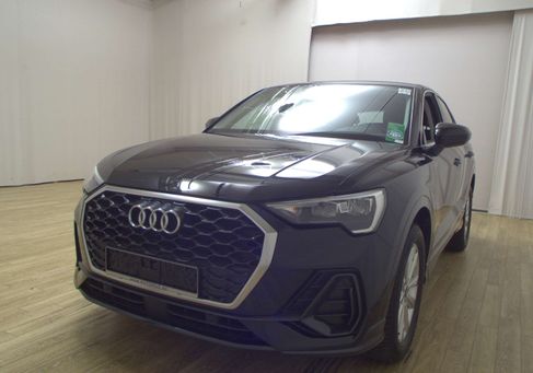 Audi Q3, 2022 2