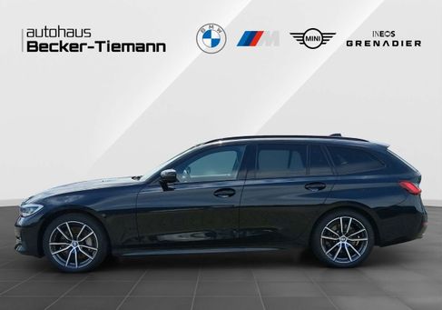 BMW 330, 2021