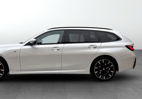 BMW 330, 2025 2