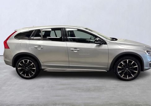 Volvo V60 Cross Country, 2017