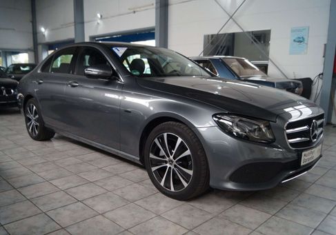 Mercedes-Benz E 300, 2019 3