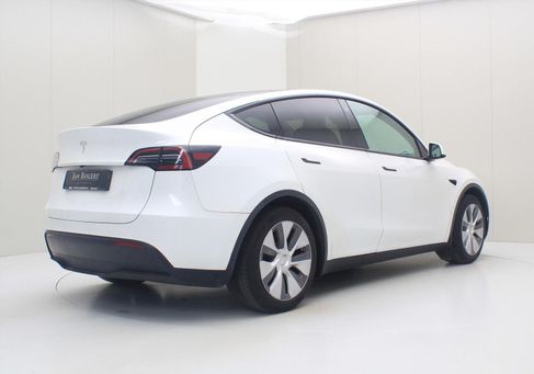 Tesla Model Y, 2023 2