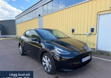 Tesla Model Y, 2023