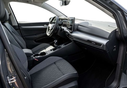 Volkswagen Golf, 2024 2
