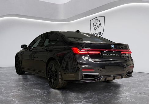 BMW 745, 2021