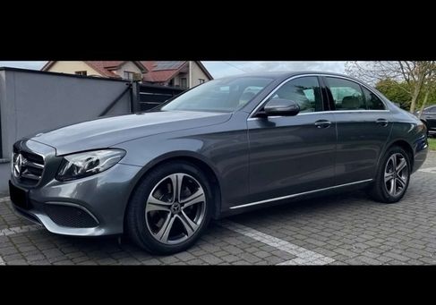 Mercedes-Benz E 220, 2017