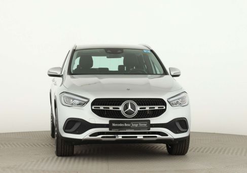 Mercedes-Benz GLA 250, 2022