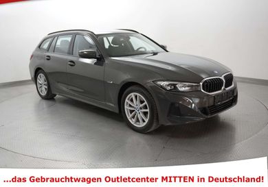 BMW 330, 2023