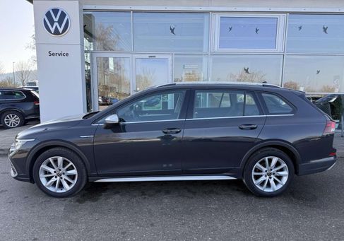 Volkswagen Golf, 2022