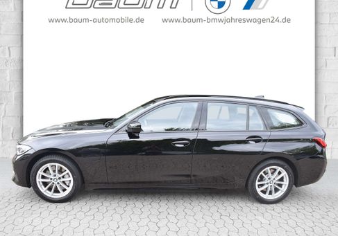 BMW 330, 2021