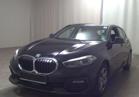 BMW 118, 2022