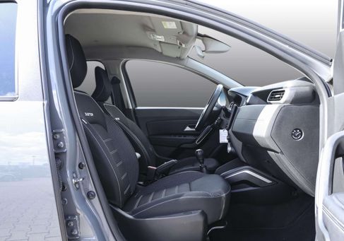 Dacia Duster, 2023 3