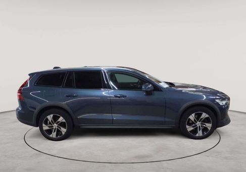 Volvo V60, 2023