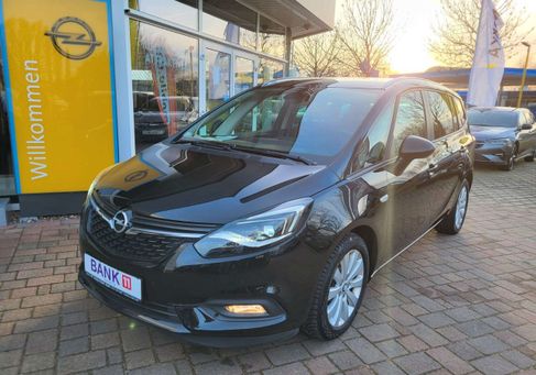 Opel Zafira, 2017